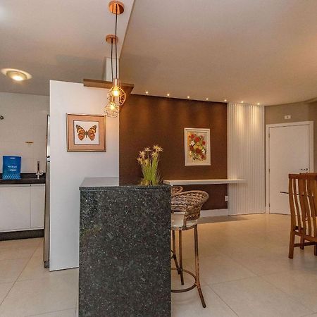 Boulevard 224D - Excelente Apartamento Em Condominio De Luxo No Centro De Bombinhas - Piscina - Jacuzzi - Academia - Portaria 24H. Buitenkant foto