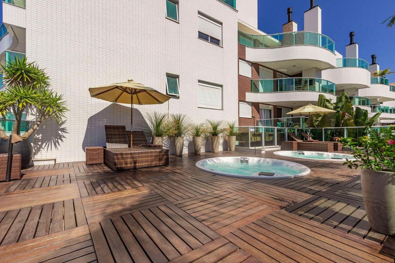 Boulevard 224D - Excelente Apartamento Em Condominio De Luxo No Centro De Bombinhas - Piscina - Jacuzzi - Academia - Portaria 24H. Buitenkant foto