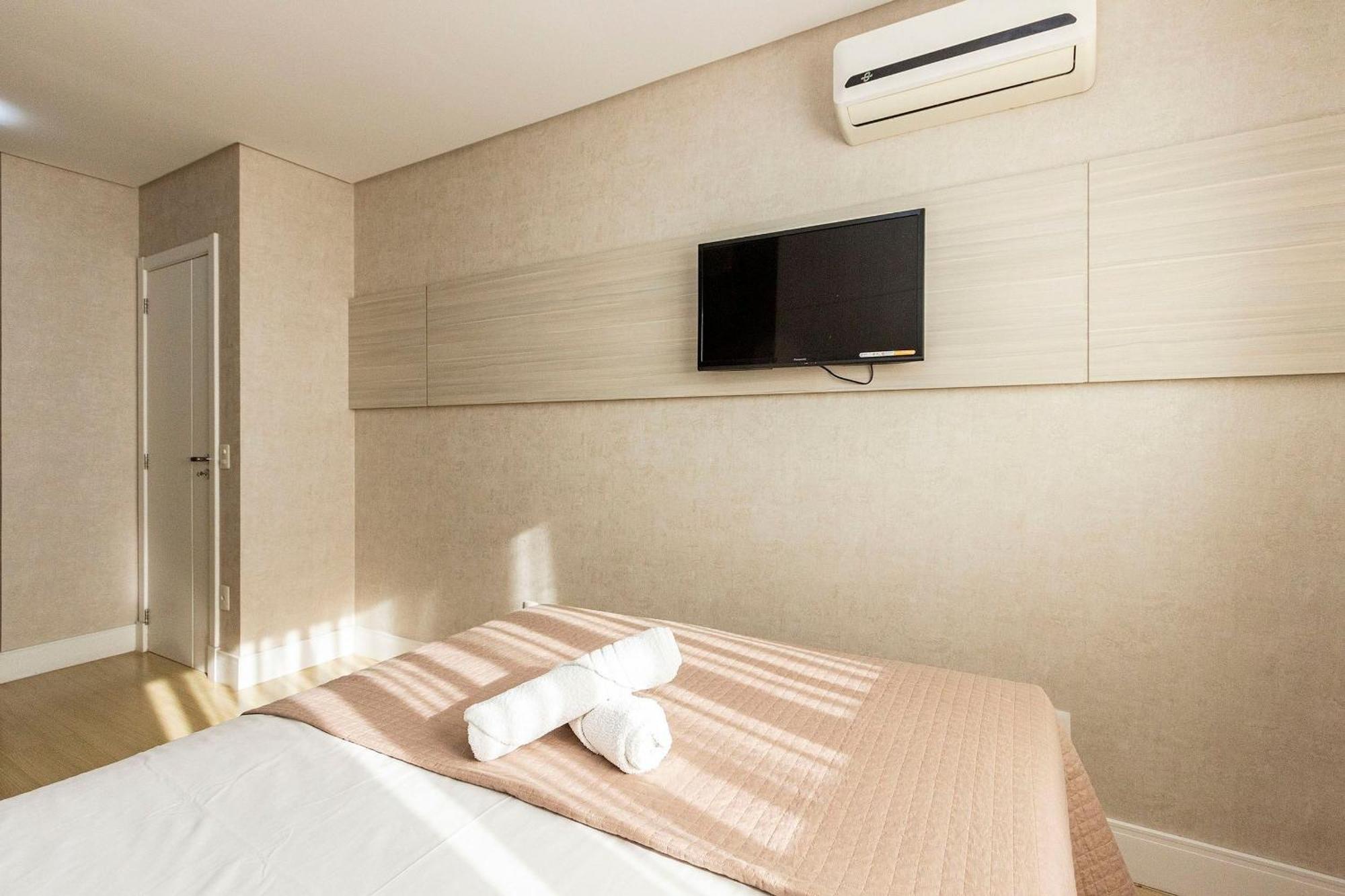 Boulevard 224D - Excelente Apartamento Em Condominio De Luxo No Centro De Bombinhas - Piscina - Jacuzzi - Academia - Portaria 24H. Buitenkant foto