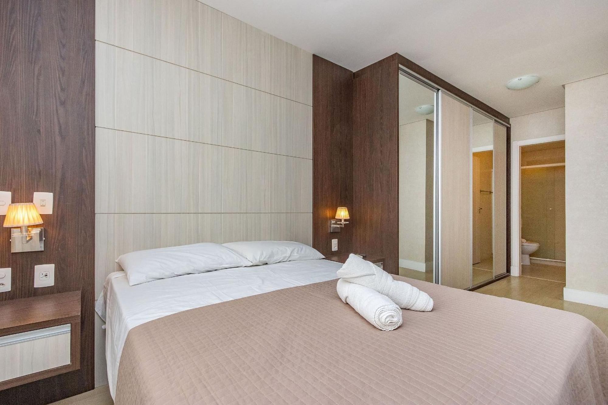 Boulevard 224D - Excelente Apartamento Em Condominio De Luxo No Centro De Bombinhas - Piscina - Jacuzzi - Academia - Portaria 24H. Buitenkant foto