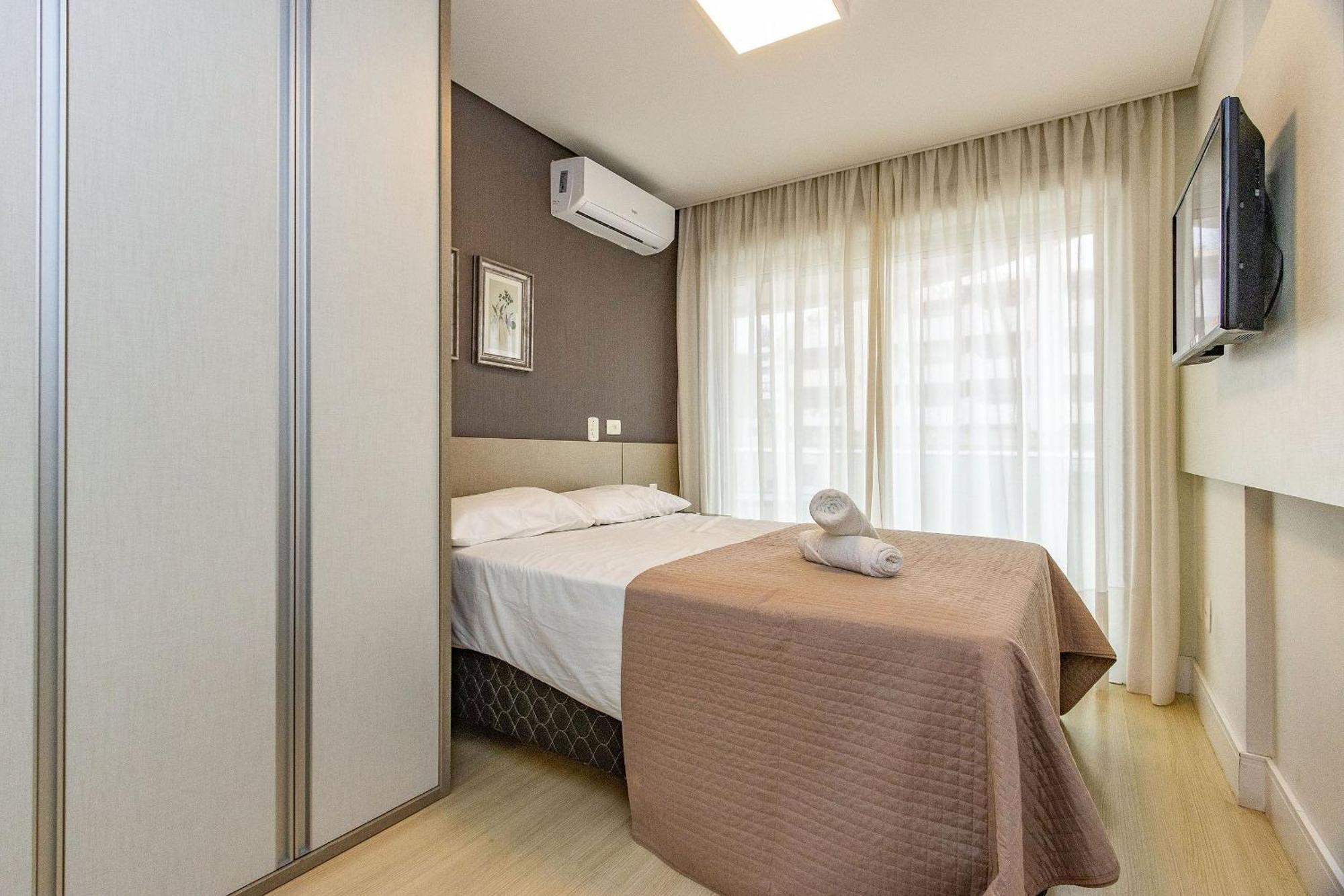 Boulevard 224D - Excelente Apartamento Em Condominio De Luxo No Centro De Bombinhas - Piscina - Jacuzzi - Academia - Portaria 24H. Buitenkant foto